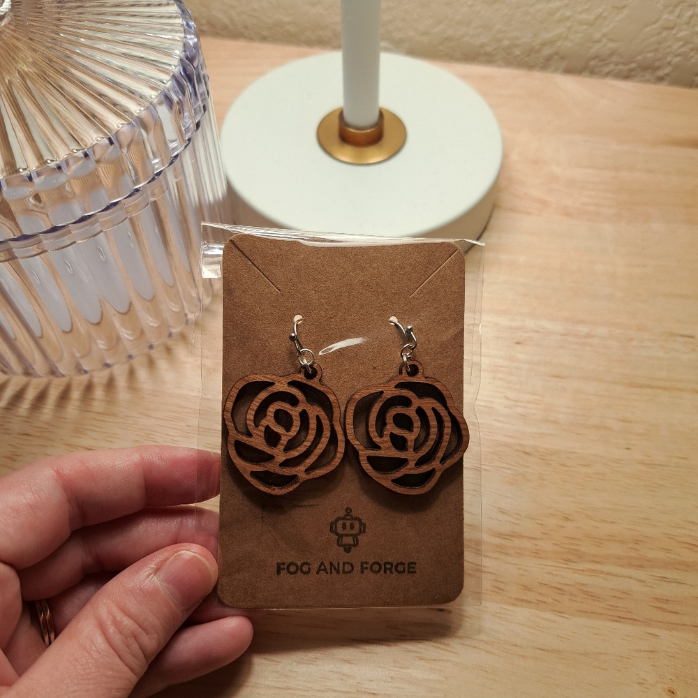 NWT Wooden Floral Dangle Earrings